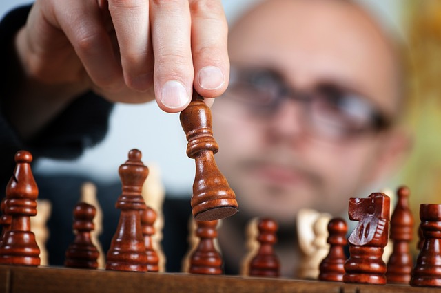 ** Szachy vs. StarCraft II: Porównanie strategicznej głębi i umiejętności wymaganych od graczy - 3 2025