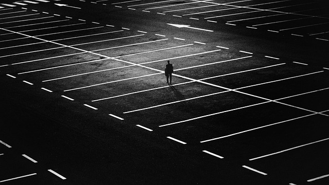 ** Jak zintegrować parkingi centrów handlowych z aplikacjami nawigacyjnymi i systemami smart city? - 7 2025